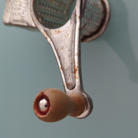 Vintage 1950's Mouli Grater Made in France Moulinex Handheld Cheese Kitchen Tool - Picture 7 of 12